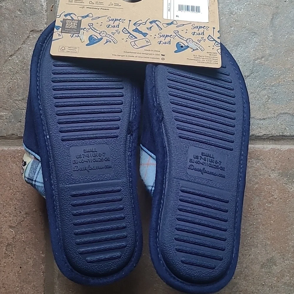 New! Dearfoams Mens Small Blue Worlds Greatest Dad Navy Memory Foam Slippers
